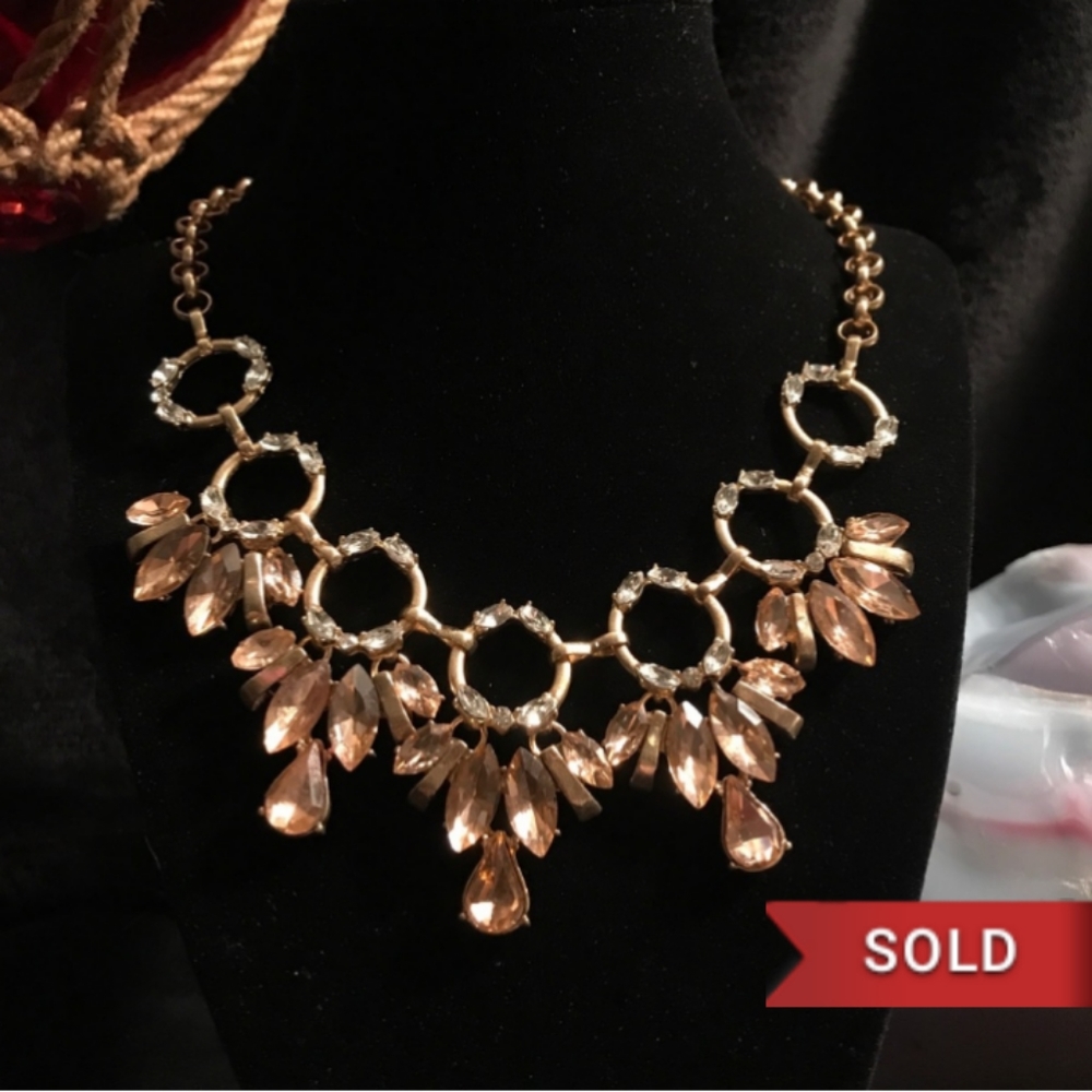 ❌SOLD❌ Gold Tone w/ Pink & White Gems